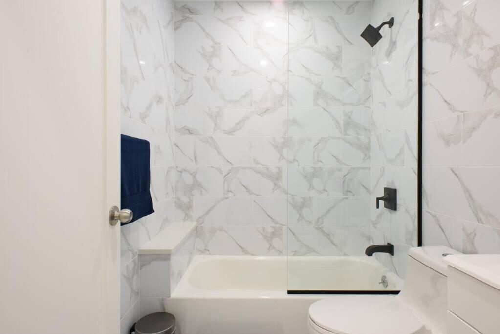 240-11 New Prime Upper East W&d Apartment New York
