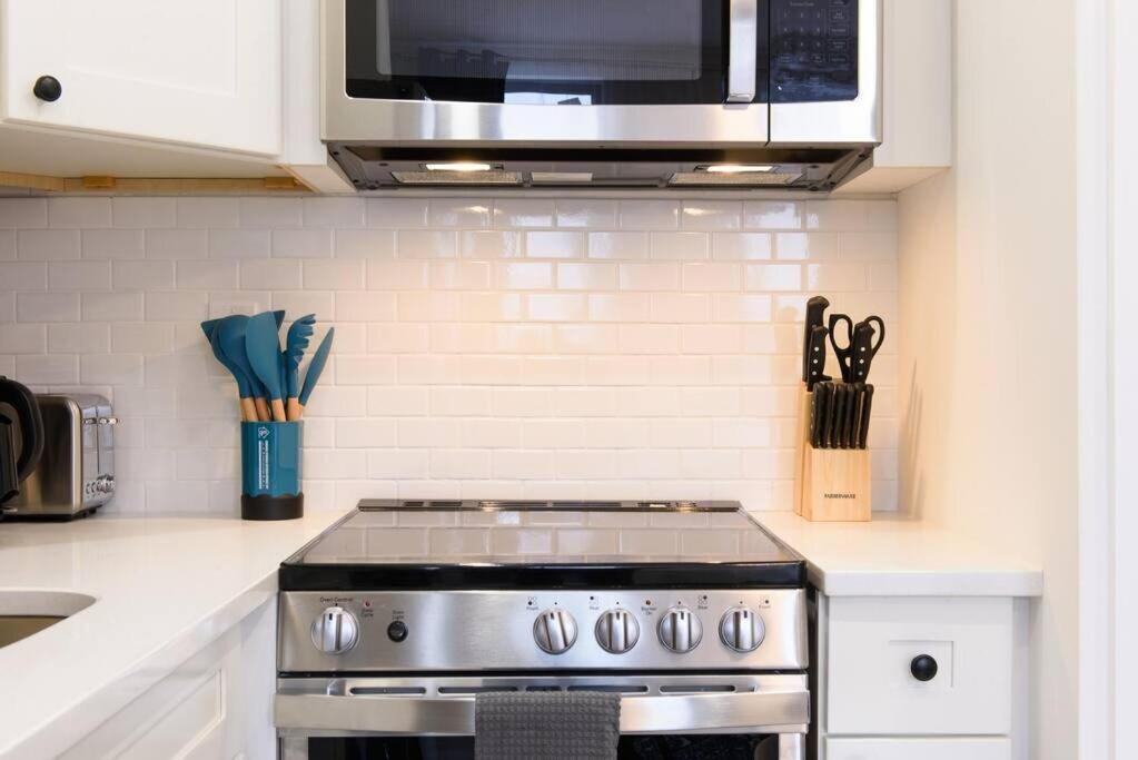 240-11 New Prime Upper East W&d Apartment *